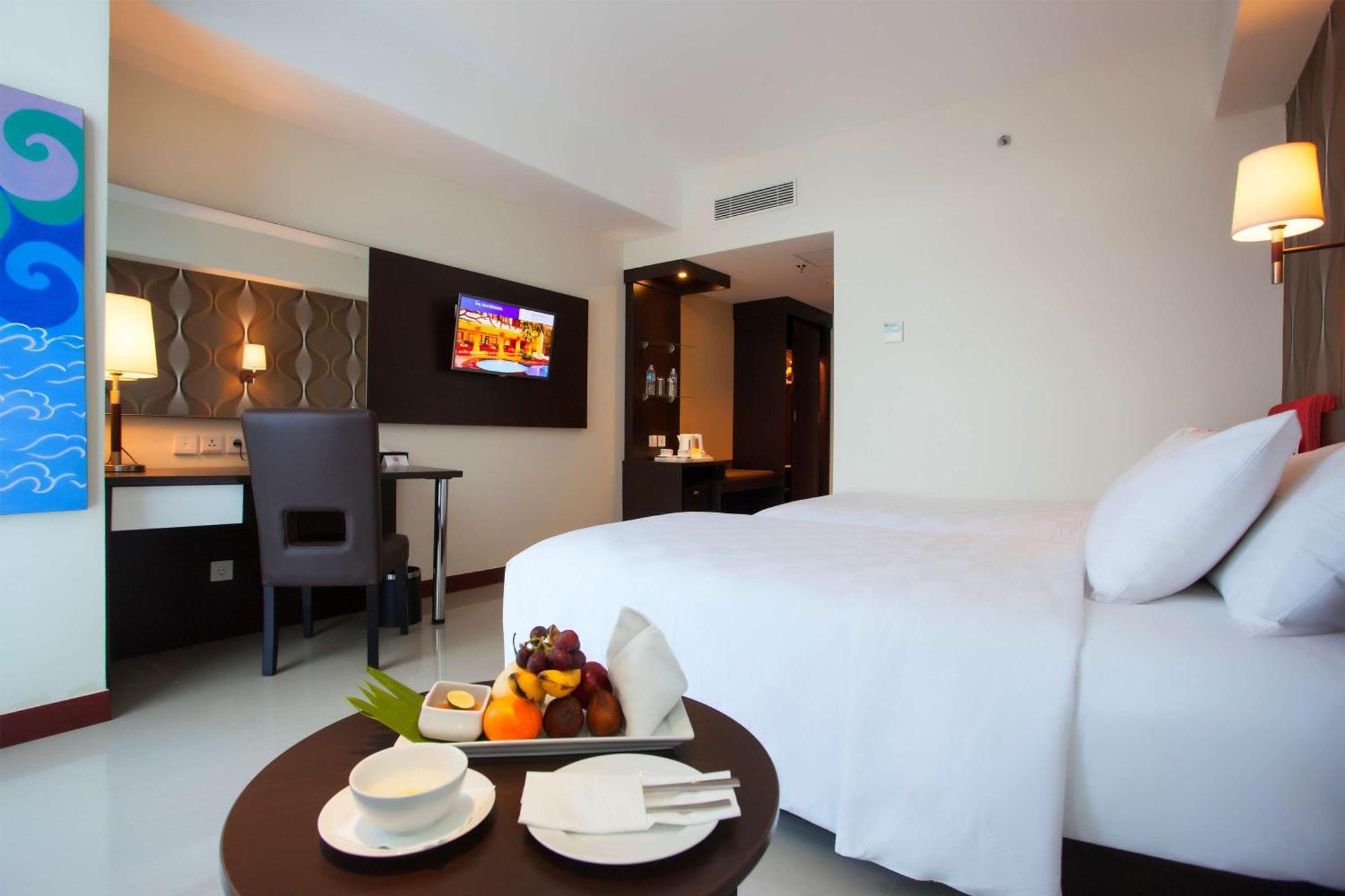 Best Western The Lagoon Hotel Manado Exteriör bild